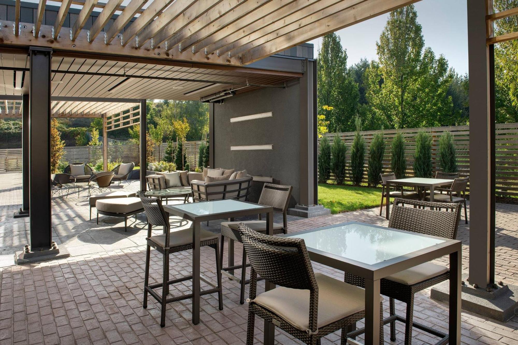 Hotel Courtyard Portland East Fairview Exteriér fotografie
